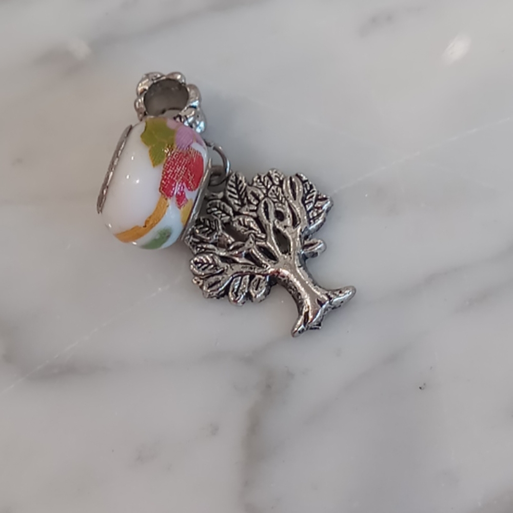 Charms - Picture 2 of 2